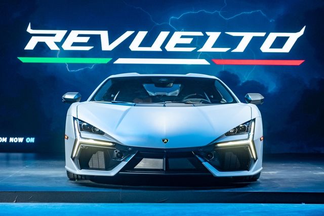 Dưới đây là 5 điểm đặc biệt trên chiếc Lamborghini Revuelto mới ra mắt tại Việt Nam: Thiết kế, hộp số và kiểu lái khác biệt với phần lớn - Hình 3.