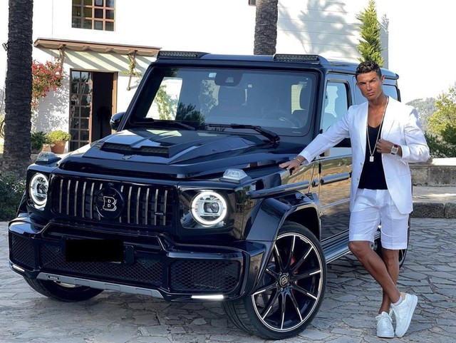 Cristiano Ronaldo vừa mua Ferrari Purosangue, thậm chí không biết bây giờ anh có bao nhiêu chiếc xe - Ảnh: 3.