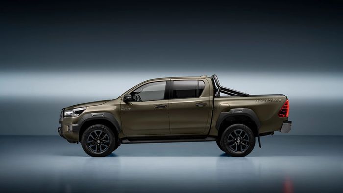 Ra mắt Toyota Hilux hybrid: Tiêu thụ 7,1 lít dầu/100km, sử dụng phụ gia giống Ranger, vượt qua tiêu chuẩn nhiên liệu tại Việt Nam - Ảnh 4.