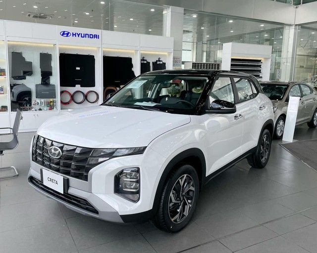 Nhiều hãng đang cạnh tranh giảm giá niêm yết vào đầu năm: Toyota điều chỉnh giá của 5 mẫu xe, Xforce đã giảm giá trước khi giao xe, vẫn là dòng xe rẻ nhất trong phân khúc.