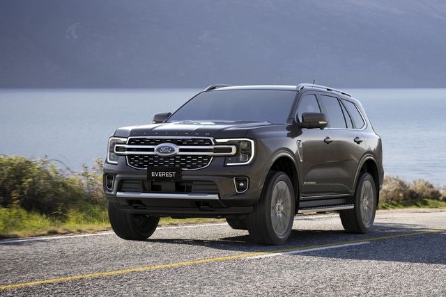 Ford Everest Platinum ra mắt tại Việt Nam: Giá chưa được công bố, dự kiến bán vào tháng sau, có thêm các trang bị mới chưa từng xuất hiện trong phân khúc - Ảnh 2.