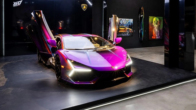 Chiếc Lamborghini Revuelto đặc biệt với lớp sơn mất gần 450 giờ hoàn thiện - Ảnh 3.