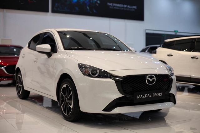 Loạt xe Mazda điều chỉnh giá bán: Mazda2 đơn lẻ tăng giá 33 triệu đồng.