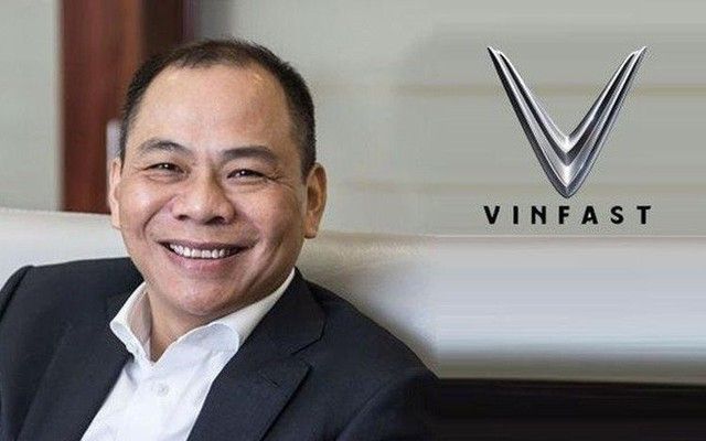 Tỷ phú Phạm Nhật Vượng trong 2 tháng đã chuyển vị trí làm CEO của VinFast: Kế hoạch mở rộng ra 6 thị trường, dự kiến đầu tư 3,2 tỷ USD xây dựng 2 nhà máy, tài trợ mở công ty xây dựng trạm sạc - Ảnh 1.