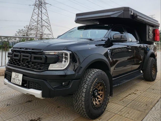 Chủ xe Ford Ranger đã chi hơn 300 triệu đồng để lắp đặt một nhà di động: Bao gồm điều hòa, tủ lạnh, bếp, hệ thống sạc mặt trời, và có thể tháo lắp trong vòng 15 phút - Ảnh 1.