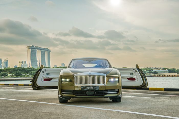 Rolls-Royce Spectre chính thức ra mắt tại Đông Nam Á: Xe điện đầu tiên từ Rolls-Royce - Ảnh 4.