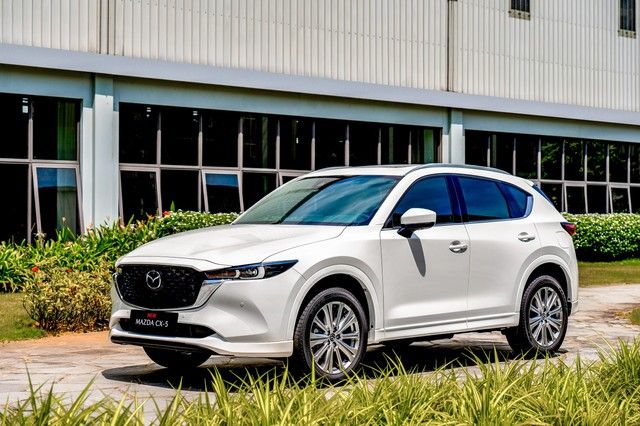 Với mức giá 'đánh bại', Mazda CX-5 đang ghi nhận sự tăng trưởng đáng kể trong doanh số trong mùa mua sắm cuối năm tại Việt Nam