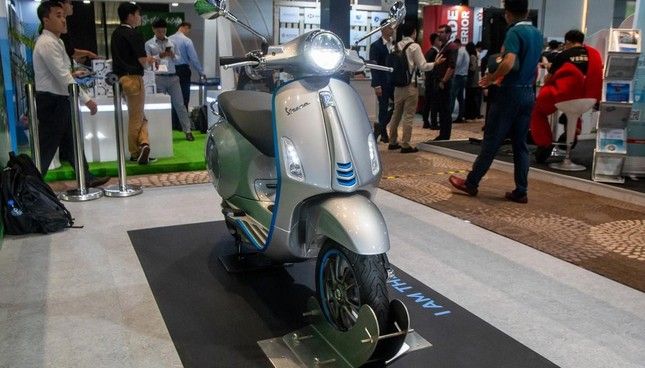 Vespa tay ga điện tại Việt Nam - Hình 2.