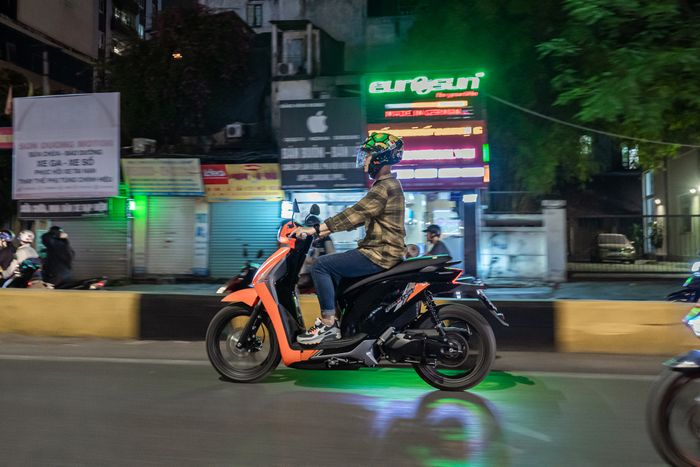 Đánh giá Dat Bike Quantum: Lái êm, tích hợp công nghệ tiên tiến như ô tô nhưng cần xem xét trước khi mua - Hình 13.