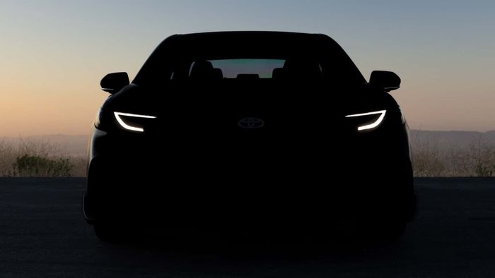 Toyota Camry 2024 tiếp tục hé lộ thêm ảnh trước ngày ra mắt, xác nhận sự xuất hiện lần đầu của một trang bị - Xem Ảnh 2.