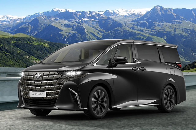 Toyota Alphard 2024 với giá 4,37 tỷ đồng ra mắt tại Việt Nam, giữ nguyên mức giá trước đó nhưng thêm tính năng hybrid tiết kiệm nhiên liệu như Camry - Ảnh 3.