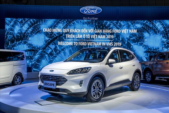 Thông tin này làm rõ thêm rằng Ford Escape sẽ không được bán ở Việt Nam và sẽ được thay thế bằng một chiếc xe điện mới.