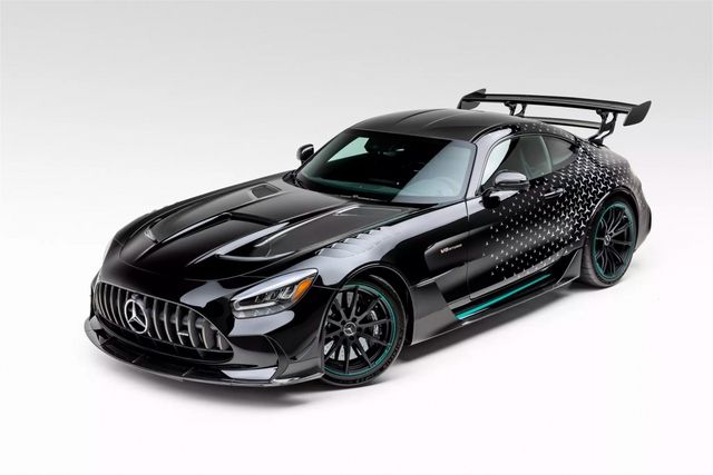 Siêu xe Mercedes-AMG GT Black Series P One Edition ra mắt trong buổi đấu giá - Ảnh 1.