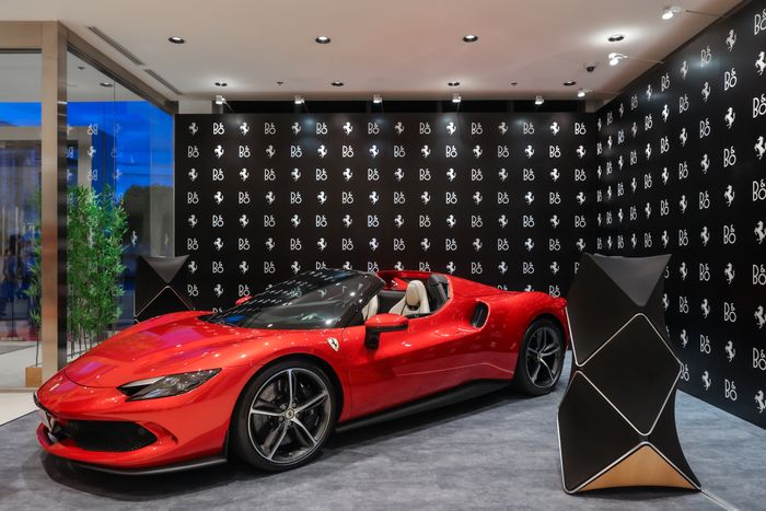 Bộ sưu tập âm thanh hàng hiệu Bang & Olufsen x Ferrari - Ảnh 2.