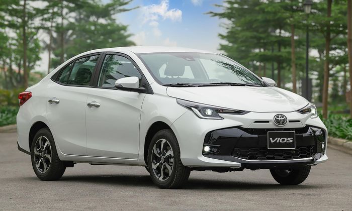 Honda Lead giảm giá đáng kể, Toyota Vios có giá chưa đến 460 triệu đồng, Nissan tặng vàng cho khách hàng - Ảnh 3.