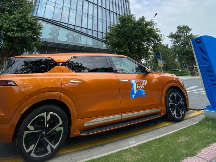 Chủ nhân của chiếc VinFast VF 9 đã trải qua 2 đời Lexus: ‘Thay đổi thói quen sử dụng xe, từ bỏ xe xăng để nhà không còn bụi phủ.' - Ảnh 5.