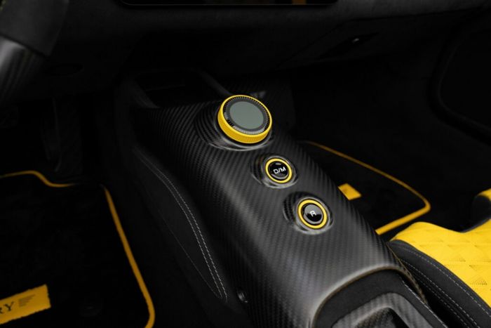 Cận cảnh Maserati MC20 sau khi được độ Mansory - Ảnh 11.