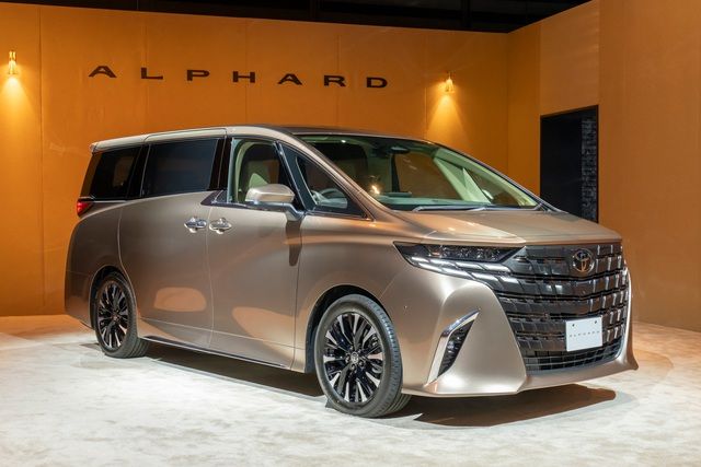 Toyota Alphard 2024 sẽ được phân phối tại Việt Nam trong tháng này với giá dự kiến hơn 4,3 tỷ đồng, nội thất hiện đại, được tối ưu hóa hơn cho 'chủ tịch' - Ảnh 8.