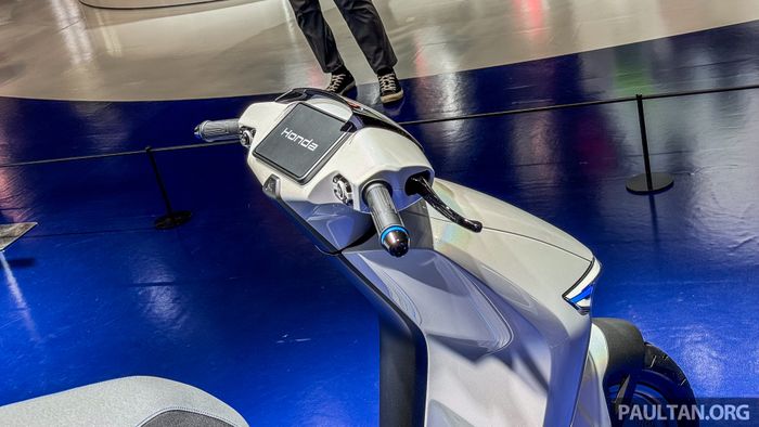 Honda sắp có xe máy điện toàn cầu dựa trên bản thiết kế trông giống LEAD này tại Japan Mobility Show 2023 - Ảnh 2.