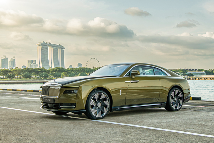 Rolls-Royce Spectre có giá gần 18 tỷ tại Việt Nam đã đến ĐNA: Nhiều tuỳ chọn hiện đại và đẳng cấp cho nhà giàu - Ảnh 1.