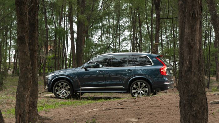 Ảnh 7: Volvo XC90 tiếp tục vững bước đứng đầu danh sách là xe sang cho gia đình trong 2 năm liên tiếp, dựa trên triết lý độc đáo của mình.