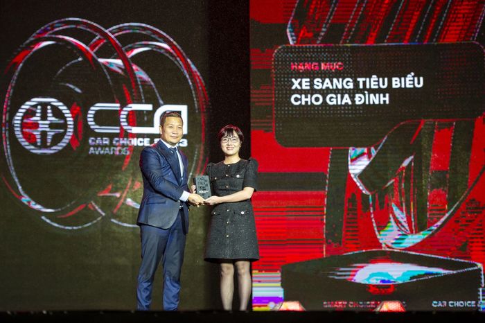 Những hình ảnh ấn tượng nhất từ đêm Gala trao giải Car Choice Awards - Ảnh 9.