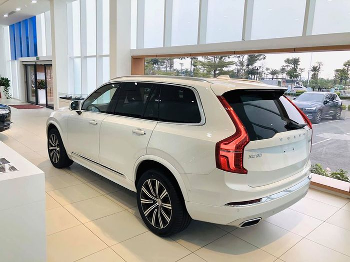 Volvo XC90, mẫu xe 'an toàn tốt nhất thế giới', tiếp tục dẫn đầu danh sách đề cử cho dòng xe sang phục vụ gia đình tại BCA 2023 - Hình 5.