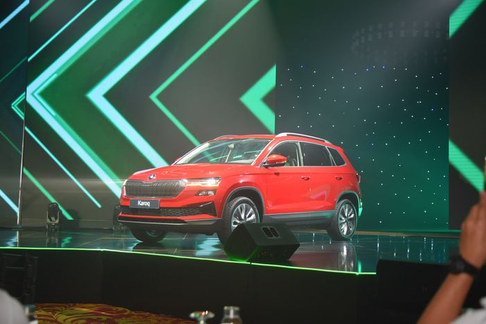 [Bài viết giới thiệu] Chi tiết Skoda Karoq tại Việt Nam giá từ ### triệu đồng: Cạnh tranh với CX-5, CR-V, Tucson hay Sportage? - Hình ảnh 1.