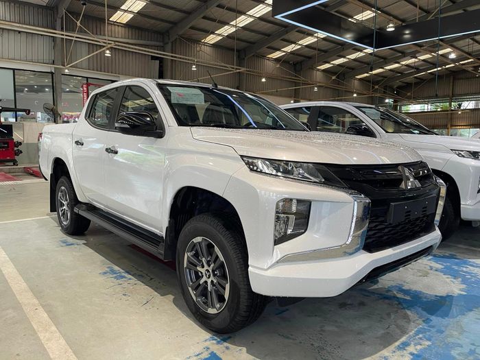 Lý do đại lý tiết lộ về việc giảm giá kỷ lục của Mitsubishi Triton chỉ còn 550 triệu: Tất cả là xe mới nhập, số lượng hạn chế - Hình ảnh 1.