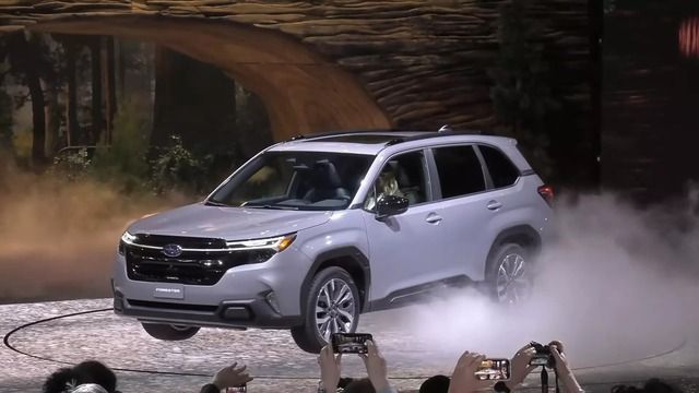 Subaru Forester mới ra mắt: Dáng Ford Explorer, cập nhật công nghệ hybrid - Ảnh 1.