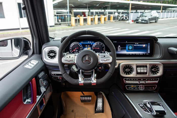 Trải nghiệm Mercedes-AMG G 63 Edition 55: Siêu xe sang trọng dành cho giới nhà giàu, với thêm một số chi tiết trang trí đặc biệt nhưng giá chênh lệch lên đến 1 tỷ đồng - Ảnh 7.