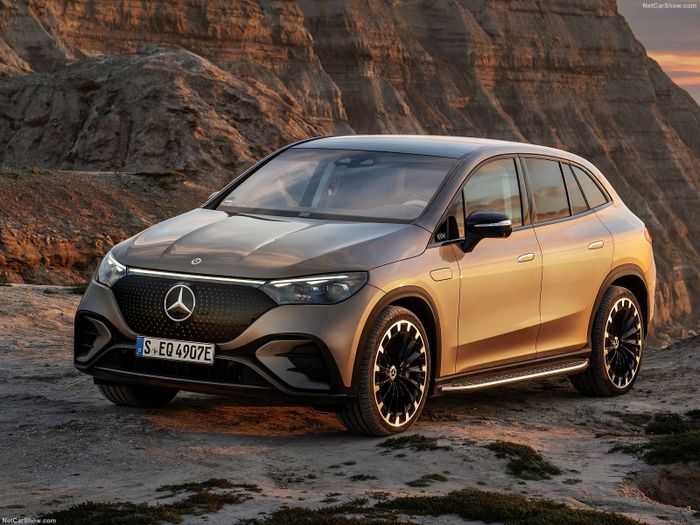 Mercedes Việt Nam tung ra thị trường 3 dòng xe SUV điện mới trong năm nay: EQB có giá dự kiến là 2,3 tỷ đồng, EQS SUV có khả năng đi được tối đa 660 km - Ảnh 4.