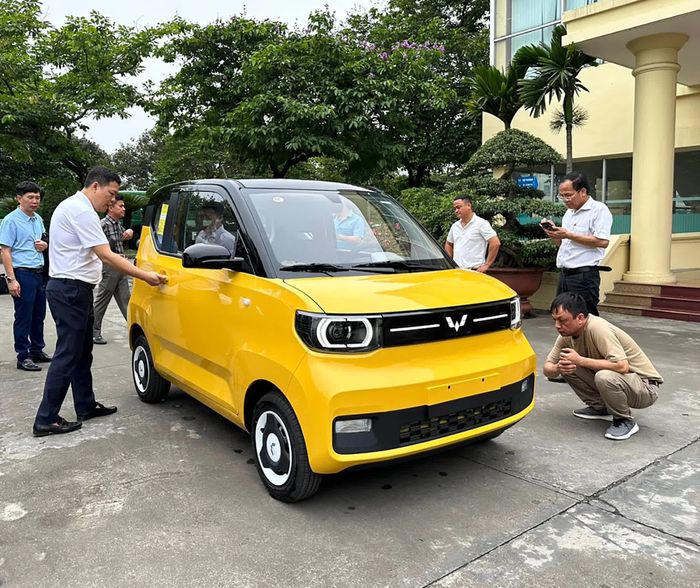 Wuling HongGuang MiniEV lần đầu tiên xuất hiện tại Việt Nam: Ra mắt muộn nhất trong tháng 6, nếu giá phù hợp sẽ dễ dàng gây sốt trên đường.