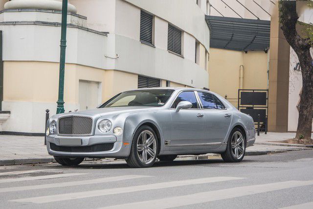 Bentley Mulsanne Le Mans Edition, sau 10 năm, vẫn giữ giá cao không kém 2 chiếc ‘Mẹc’ S-Class mới - Ảnh 3.