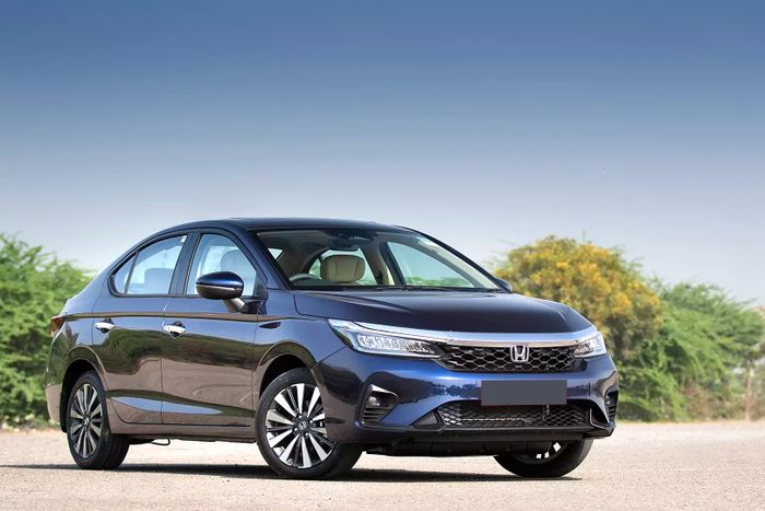 Đại lý tiết lộ thêm thông tin về trang bị của 3 phiên bản Honda City 2023 sắp ra mắt tại Việt Nam.