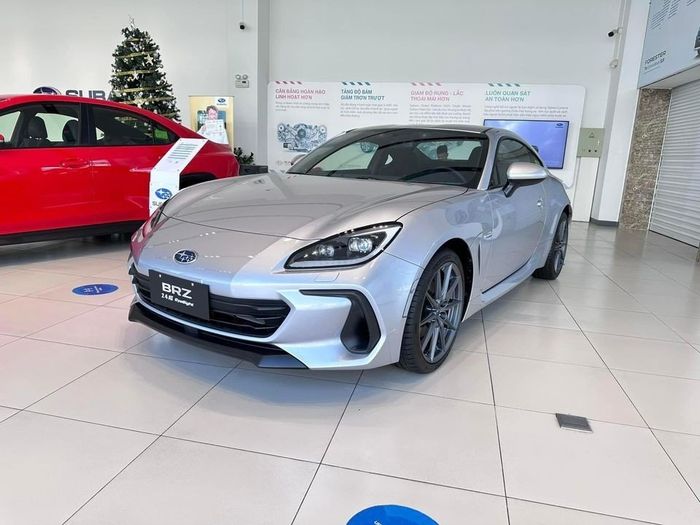 ‘Xe chơi’ Subaru BRZ giảm mạnh 125 triệu đồng tại các đại lý, vẫn gặp khó khăn khi cạnh tranh với BMW 3-Series và 'Mercedes-Benz C' - Ảnh 2.