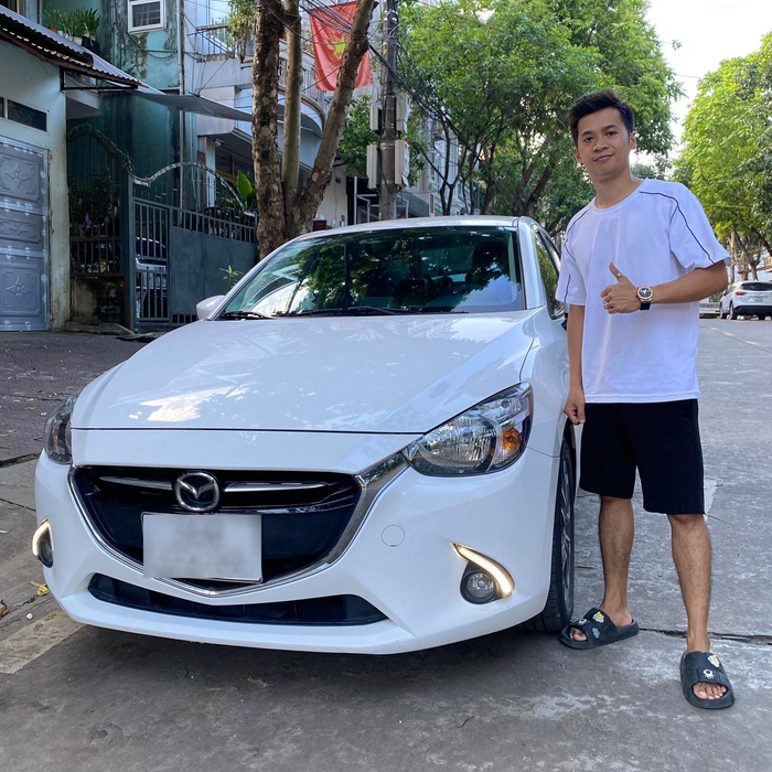 Chủ nhân chiếc xe Mazda2: ‘Không hẹp như những lời đồn đại, hình thức sang trọng như các dòng xe Đức’ - Ảnh 1.