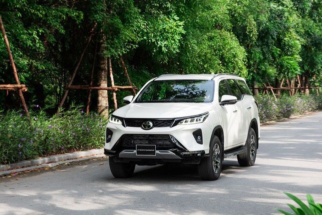 SUV 7 chỗ giảm giá mạnh tại Việt Nam - Ảnh 5.