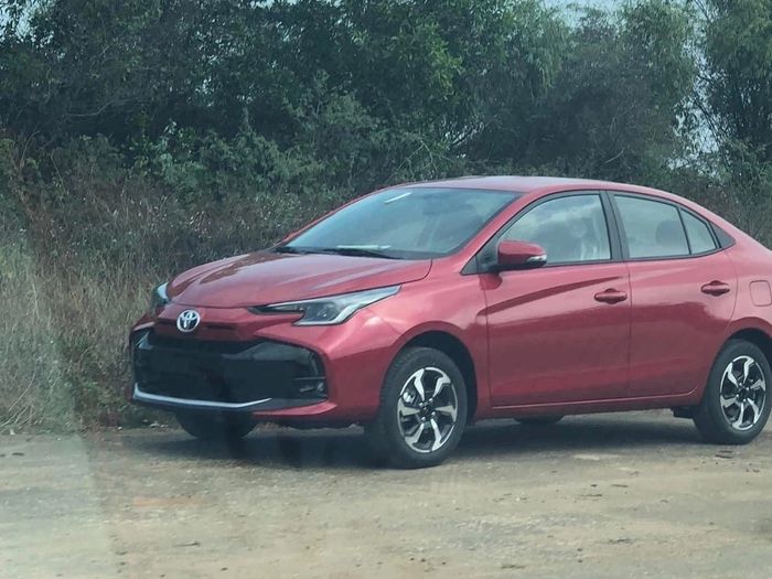 Các đại lý đồng loạt tiếp nhận đặt cọc cho Toyota Vios 2023: Sẽ ra mắt vào tháng 5, đồng thời nỗ lực cạnh tranh doanh số với Hyundai Accent - Hình ảnh số 2.