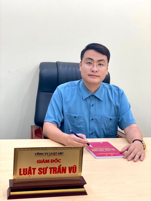 “Trùm siêu xe” Phan Công Khanh bị tạm giữ, hành vi lạm dụng tín nhiệm chiếm đoạt tài sản của ông sẽ bị xử lý ra sao? (Ảnh 1)