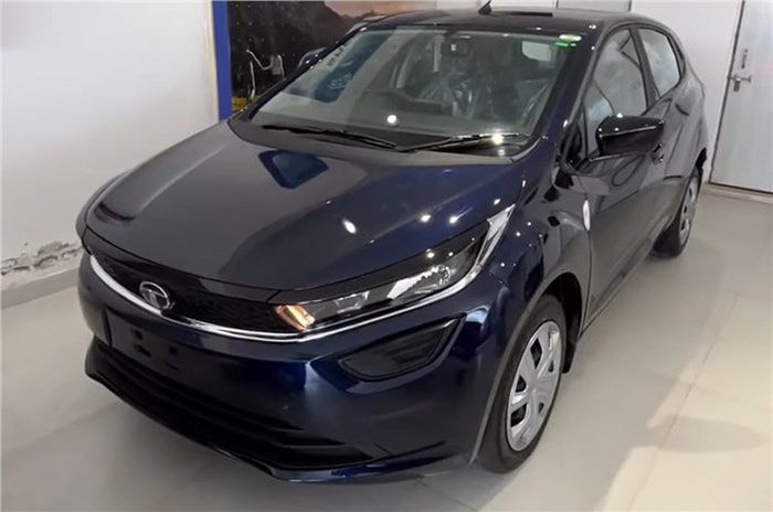 Xe hatchback cao cấp dưới 200 triệu đồng có gì đặc biệt? - Ảnh 1.