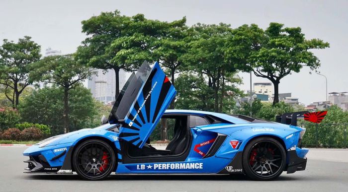 Chiếc Lamborghini Aventador được độ theo phong cách Liberty Walk độc nhất tại Việt Nam đang được niêm yết với giá hơn 20 tỷ đồng: Từng được sở hữu bởi Phan Công Khanh và đã trải qua nhiều lần 'lột xác' - Ảnh 6.