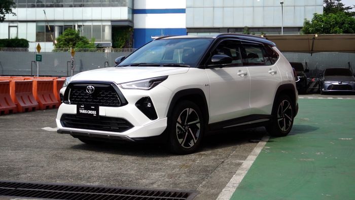 Thông tin từ đại lý về trang bị của Toyota Yaris Cross sắp bán tại Việt Nam: 2 phiên bản, tích hợp cảnh báo điểm mù và 6 túi khí - Ảnh 1.