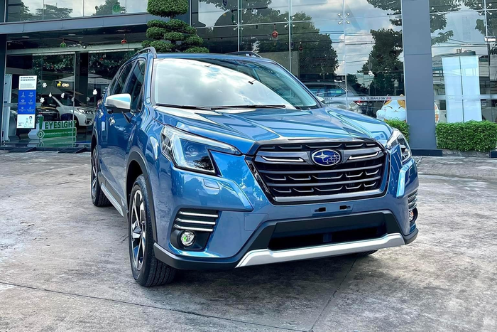 Subaru Forester 2023 giảm giá kỷ lục hơn 100 triệu tại các đại lý, đua tranh với CX-5, CR-V - Hình 1.