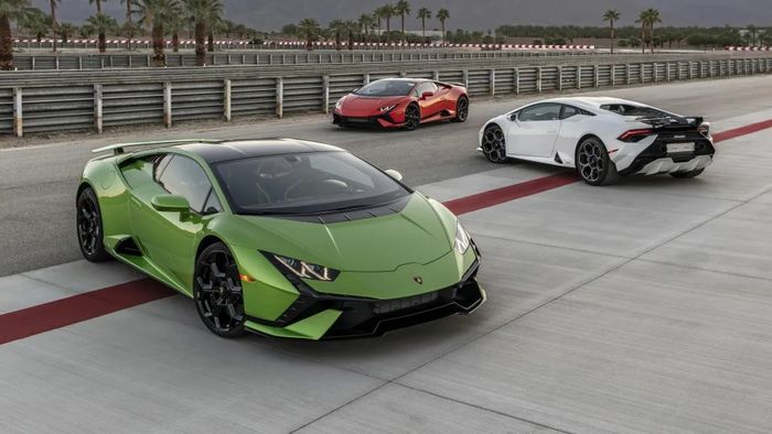 Lamborghini Huracan chính thức bán hết, người muốn mua sẽ phải chờ đợi siêu xe kế nhiệm ra mắt năm sau - Ảnh 2.