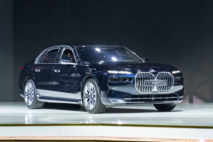 Hình ảnh thực tế BMW 7-Series - Ảnh 2.