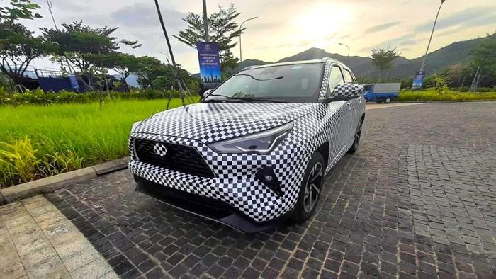 Phát hiện Toyota Yaris Cross thử nghiệm tại Việt Nam: Đủ trang bị như phiên bản quốc tế, thách thức Creta, Seltos - Ảnh 1.