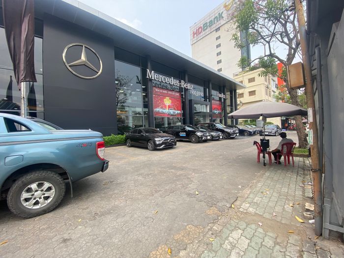 Lãi gộp của nhà phân phối xe Mercedes tại Việt Nam trong quý II/2023 là bao nhiêu? - Hình 1.