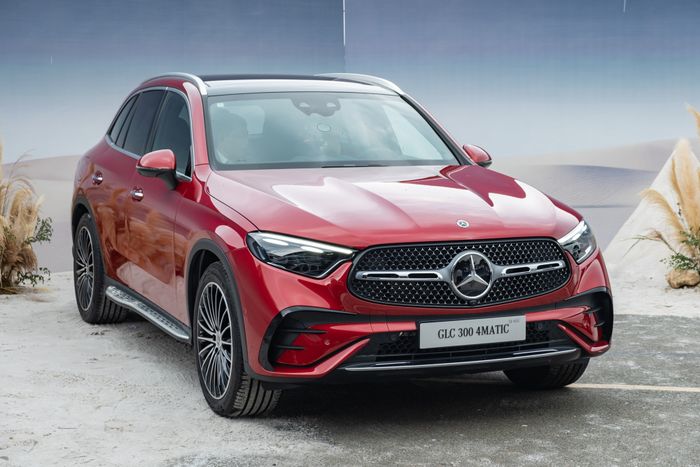 Mercedes-Benz giảm giá loạt xe tại Việt Nam: Giảm nhiều nhất hơn nửa tỷ, G 63 chính hãng có giá thấp chưa từng có - Hình 4.