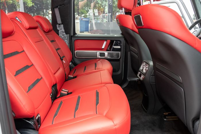 Trải nghiệm Mercedes-AMG G 63 Edition 55: Siêu xe sang trọng dành cho giới nhà giàu, với thêm một số chi tiết trang trí đặc biệt nhưng giá chênh lệch lên đến 1 tỷ đồng - Ảnh 9.